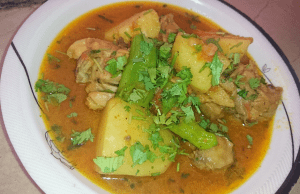 Delicious Potato Chicken Gravy Pakistani Food Recipe2