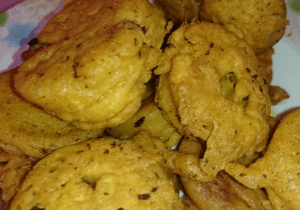 Dahi Aloo Chana Chaat Pakistani Food Recipe4