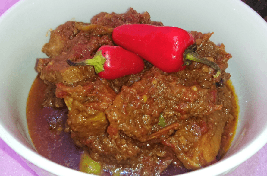 Bhuna Beef Gosht Pakistani Food Recipe (With Video)