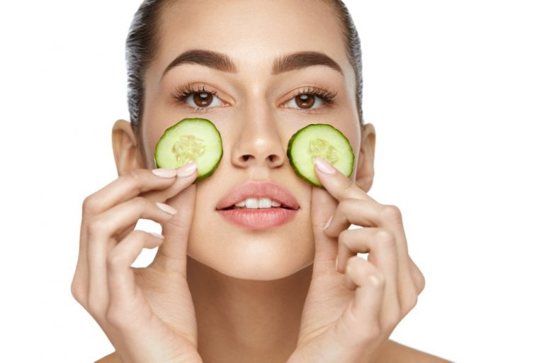 How to Remove Dark Circle Under Eyes By Home Remedies