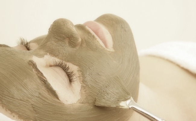 6 Home Remedies For Oily Skin With Useful Tips For Oily Skin