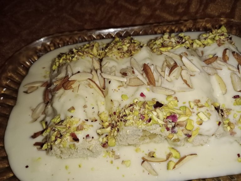 Bread Malai Roll Pakistani Food Recipe (With Video)
