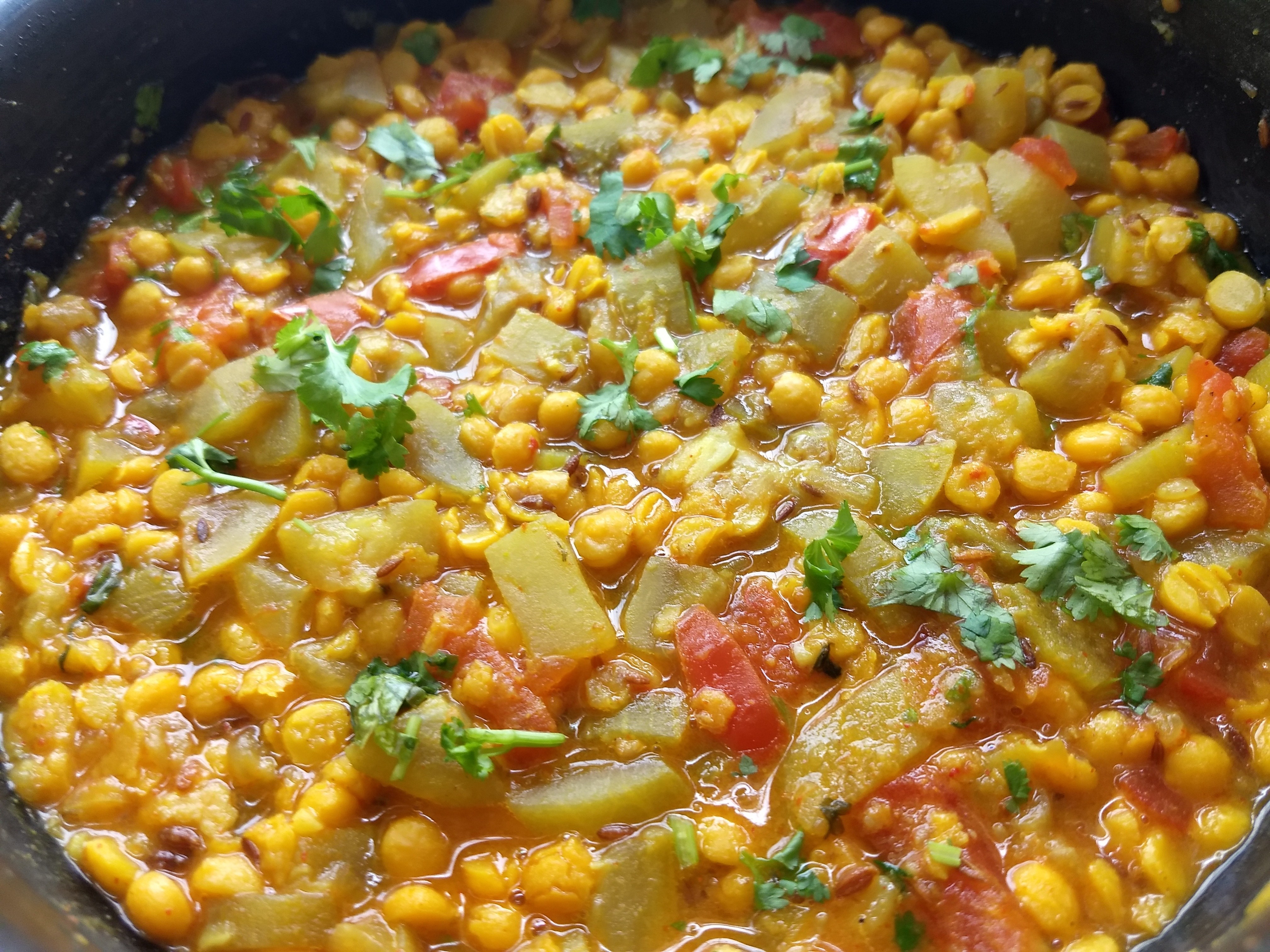 Delicious Chana Dal With Lauki Sabzi Pakistani Food Recipe: