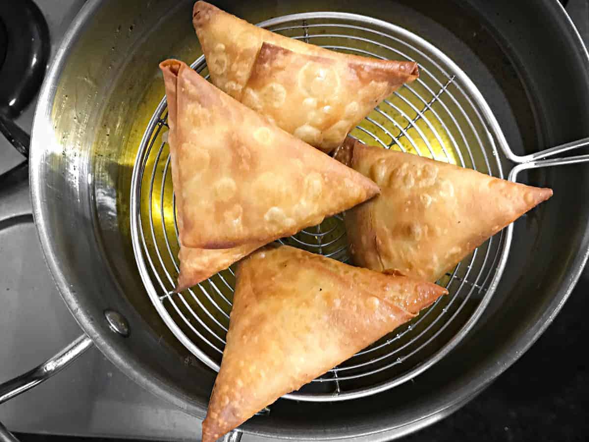 Easy & Tasty Keema Samosa Pakistani Food Recipe