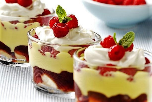 Delicious Summer Berries Trifle Pakistani Food Recipe