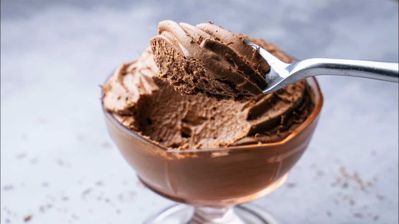Two Ingredients Chocolate Mousse Pakistani Food Recipe