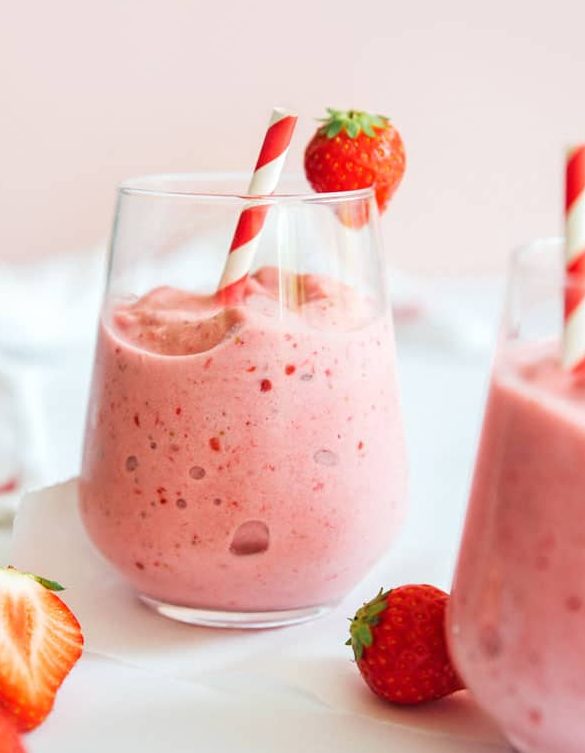 Healthy & Simple Strawberry Smoothie Pakistani Food Recipe