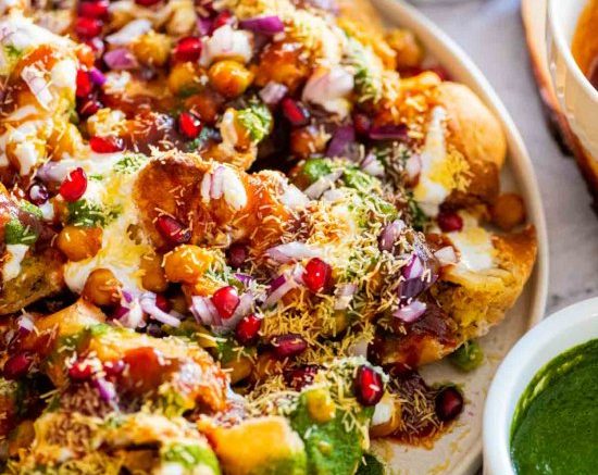 Tasty & Delicious Matar Samosa Chaat Pakistani Food Recipe