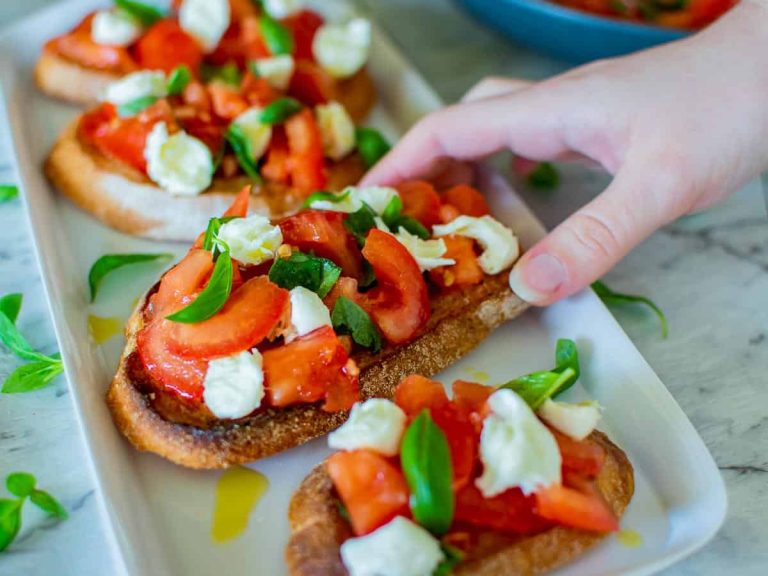 Simple Bruschetta With Mozzarella Recipe