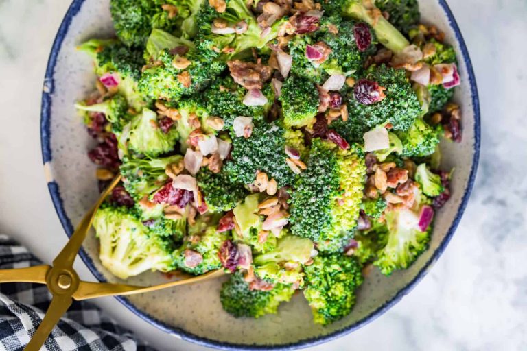 Easy & Creamy Broccoli Salad Recipe