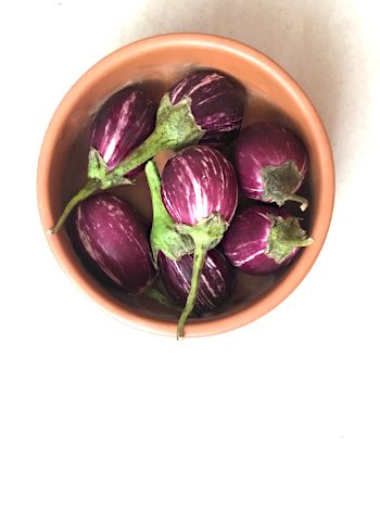 Stuffed Brinjal Curry (Badanekayi Ennegayi Palya) Recipe